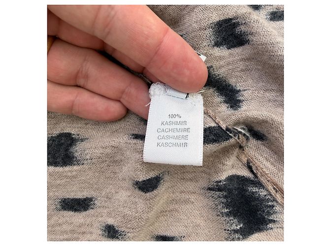 Autre Marque Langer Cardigan aus 100% Kaschmir von Leonard Paris – Animal Print Schwarz Beige - Ansicht 7