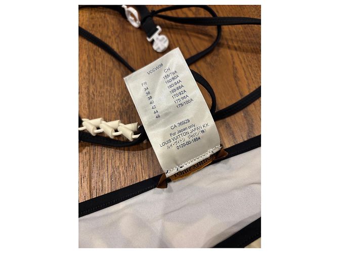 Bikini Monogram Louis Vuitton Negro Beige - vista 5