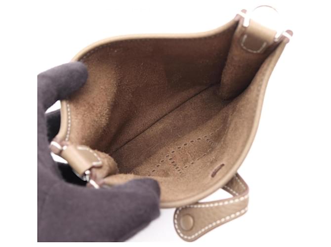 Hermès Sac à bandoulière Hermes Evelyne Amazon TPM Marron Taupe - vue 3