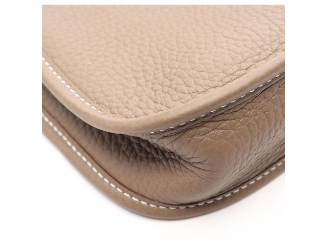 Hermès Sac à bandoulière Hermes Evelyne Amazon TPM Marron Taupe - vue 6