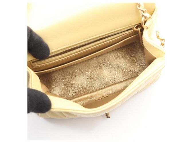 Borsa a Spalla Chanel Mini Matelassé Giallo - vista 3