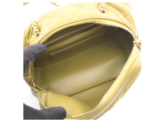 Bolsa Bowling Mini Matelassé Chanel Caqui - vista 3