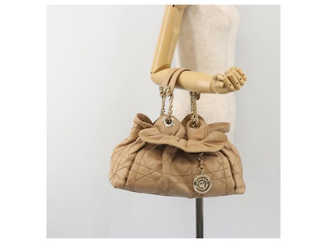 Borsa con coulisse e catena Christian Dior in pelle beige e oro Auth BA13968A D'oro - vista 22