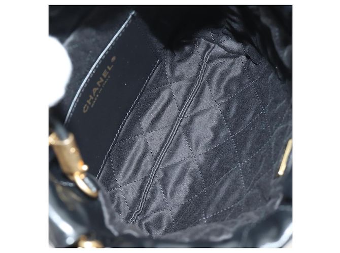 CHANEL CHANEL22 Borsa a Catena in Pelle di Agnello Nera e Oro CC Auth 190198SAM Nero D'oro - vista 10