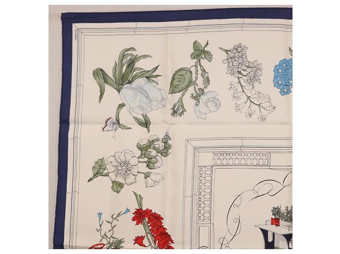 Hermès HERMES Carré 90 Sciarpa "Quai aux Fleurs" Seta Blu Bianco Auth 186912M - vista 2