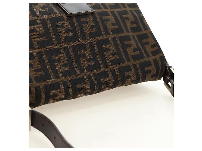 FENDI Zucca Canvas Mamma Baguette Bolsa de Ombro Preto Marrom Auth 191291SAV - vista 6
