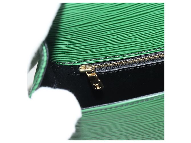 Borsa a Spalla LOUIS VUITTON Epi Saint Cloud GM Verde M52194 LV Auth 191689 - vista 25