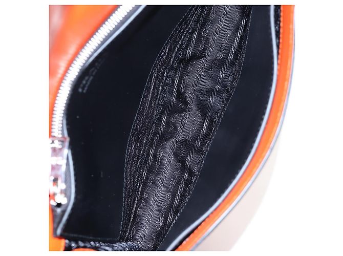 Borsa a Spalla PRADA in Pelle Arancione Argento Auth 190652M - vista 10