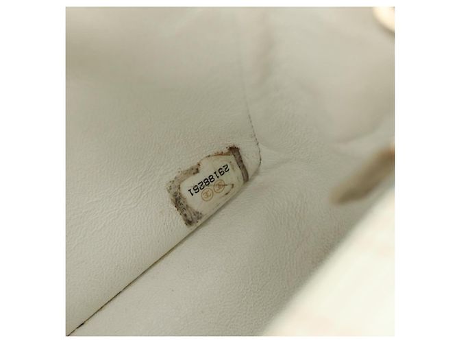 CHANEL Matelasse 20 Chain Shoulder Bag Leather White Gold CC Auth 190689SAM Bianco D'oro - vista 11