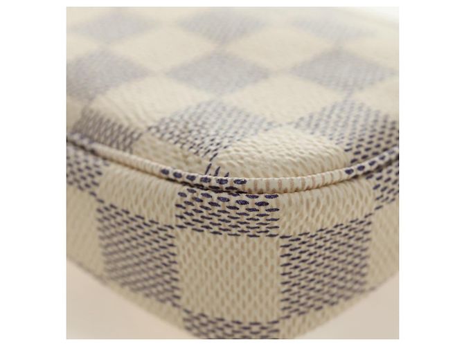 LOUIS VUITTON Damier Azur Vivienne Mini Pochette Accessoires Auth 190031SM - vista 18