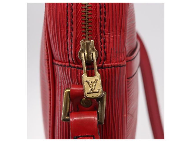 Borsa a Spalla LOUIS VUITTON Epi Danube Rosso M45637 LV Auth 191681 - vista 10