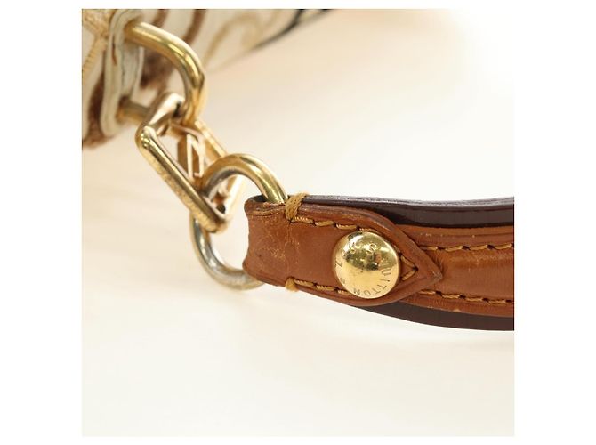 LOUIS VUITTON Pochette Lover Monogram Charm Borsa Avorio M95194 LV Auth 190047SAV Crudo - vista 18