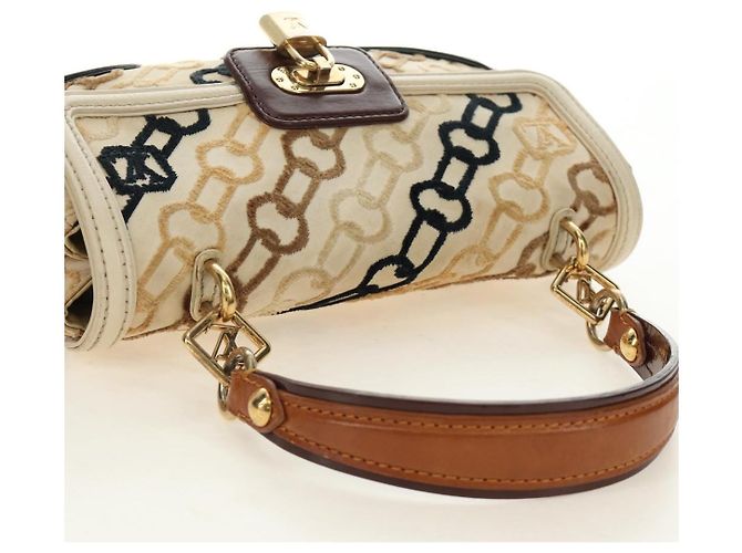 LOUIS VUITTON Pochette Lover Monogram Charm Borsa Avorio M95194 LV Auth 190047SAV Crudo - vista 6