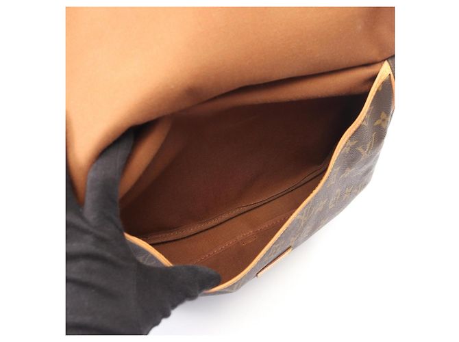 Borsa a Spalla Louis Vuitton Saumur 30 Monogram Marrone Monogramma - vista 3