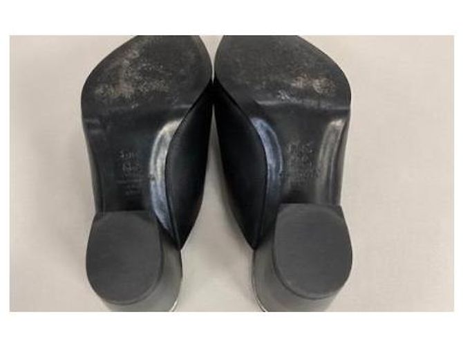 Mules Alexander Wang en cuir noir avec bout métallique - vue 7