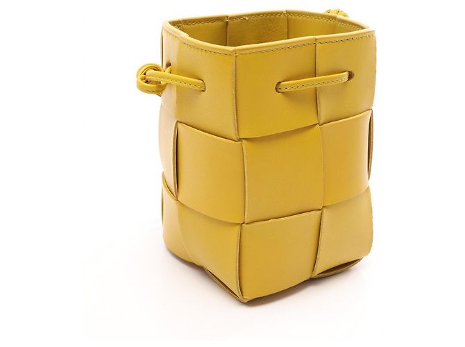 Borsa a tracolla mini Cassette Bottega Veneta Giallo - vista 2