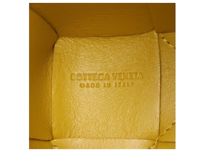 Borsa a tracolla mini Cassette Bottega Veneta Giallo - vista 4
