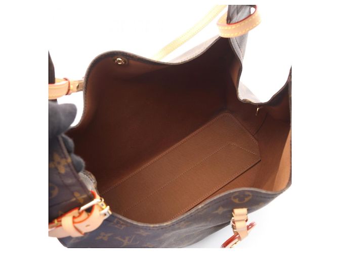 Borsa 2-Way Louis Vuitton Atlantis GM Monogram Marrone Monogramma - vista 3