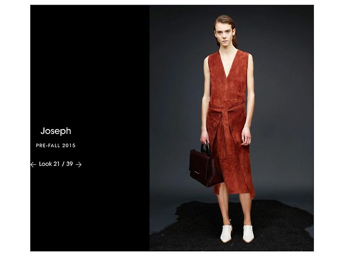 Joseph Pre-Fall 2015 Wickelkleid aus Lammwildsuede mit Gürtel – Runway Look 21 Braun - Ansicht 10
