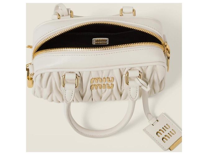 Miu Miu Borsa a Tracolla Matelassé in Pelle Bianca Bianco - vista 4