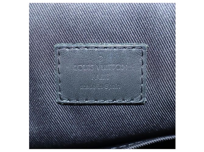 Louis Vuitton District Messenger Damier Infini Leather PM Preto - vista 6