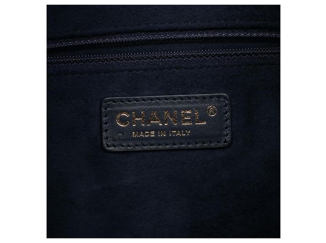Borsa a tracolla in pelle Chanel Deauville Blu navy - vista 4