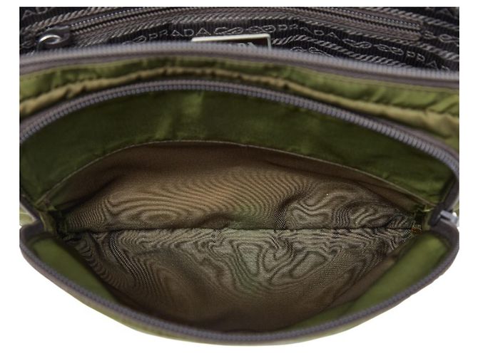 Prada Crossbody Shoulder Bag mit Triangle Logo-Plakette Grün Khaki - Ansicht 9