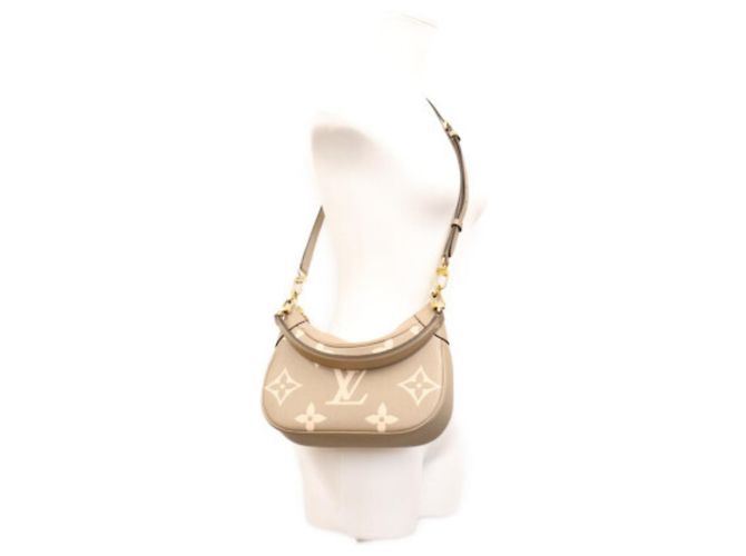 Borsa a tracolla Louis Vuitton Empreinte Tourtrell Crème Bagatelle NM Grigio Crudo - vista 11
