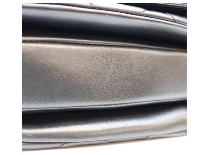 Borsa a tracolla Chanel Black Lambskin Trendy CC piccola Nero - vista 6