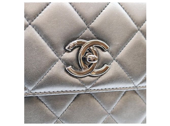 Borsa a tracolla Chanel Black Lambskin Trendy CC piccola Nero - vista 7
