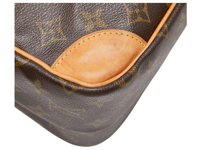 Borsa a tracolla Louis Vuitton Monogram Nile Marrone - vista 7
