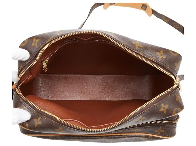 Borsa a tracolla Louis Vuitton Monogram Nile Marrone - vista 9