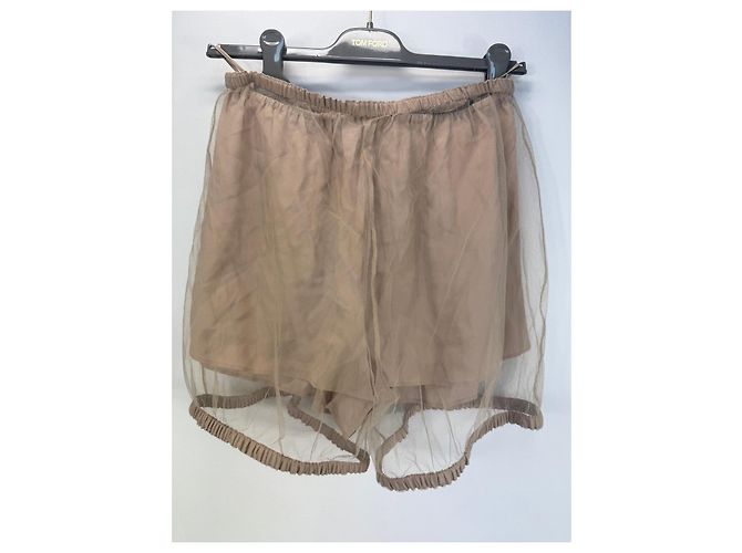 Gucci Set top a spalle scoperte e shorts in tulle beige - vista 4