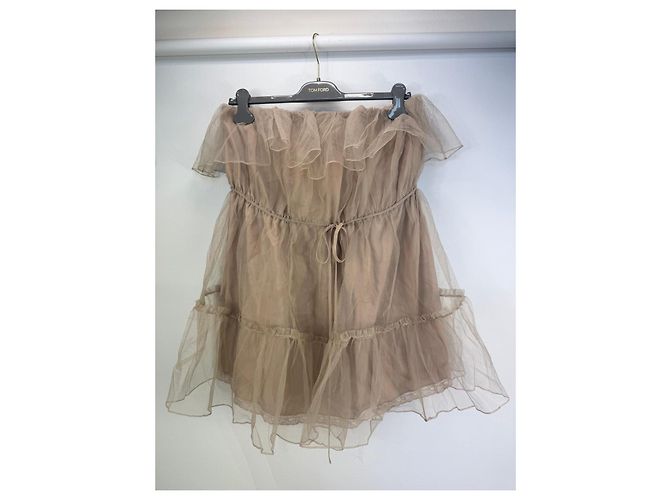Gucci Set top a spalle scoperte e shorts in tulle beige - vista 7