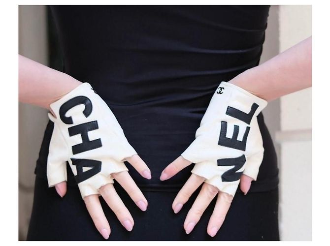 Chanel fingerlose Lammleder-Handschuhe Weiß Schwarz - Ansicht 9