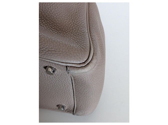 Hermès Lindy 30 in pelle Taurillon Clemence Taupe - vista 10