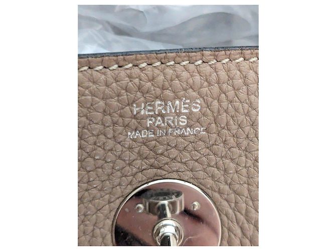 Hermès Lindy 30 in pelle Taurillon Clemence Taupe - vista 14