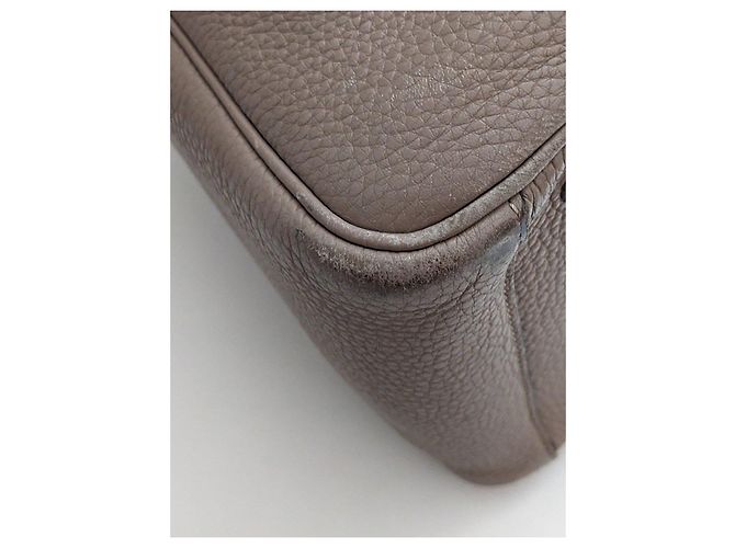 Hermès Lindy 30 in pelle Taurillon Clemence Taupe - vista 9