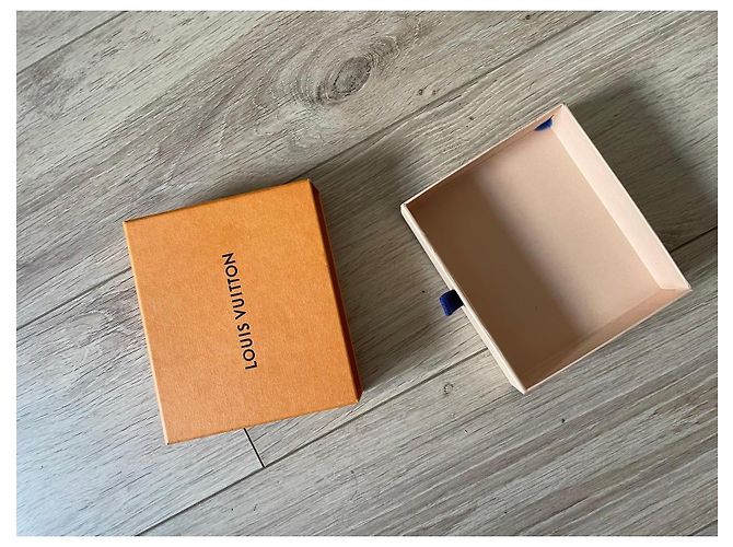 Louis Vuitton Monogram Card Holder Brown - view 6