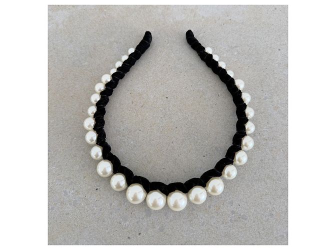 Lele Sadoughi Cerchietto con Perle e Velluto Nero Bianco - vista 5