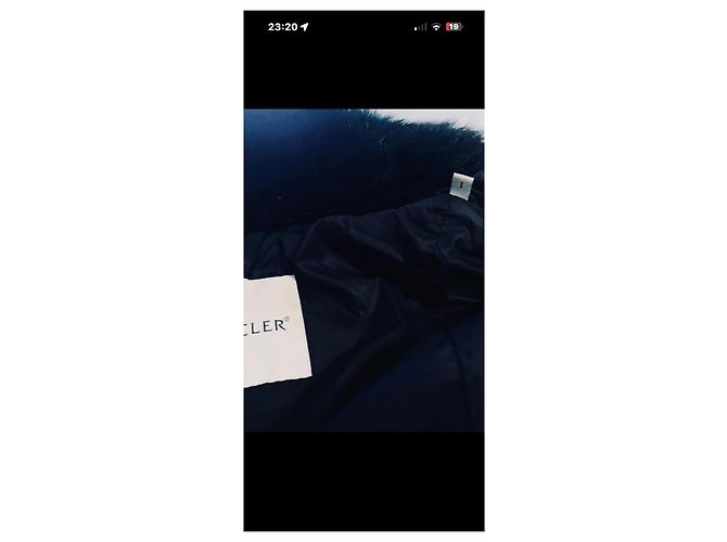 Moncler Jaqueta Acolchoada Preta com Pele de Raposa Preto - vista 15