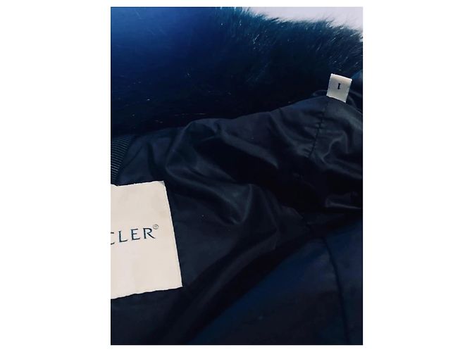 Moncler Jaqueta Acolchoada Preta com Pele de Raposa Preto - vista 7
