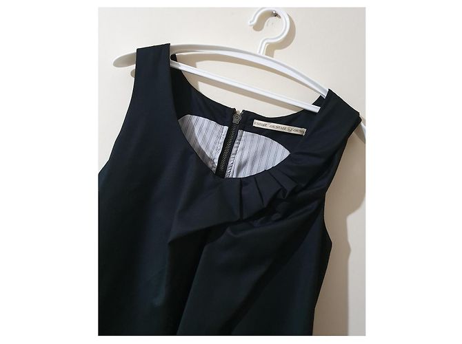 Gestuz Ärmelloses Schwarzes Kleid mit Rüschen - Ansicht 2
