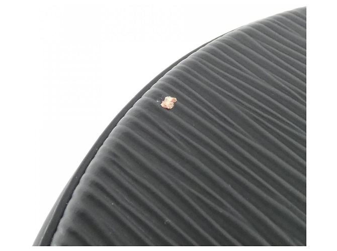 Borsa Louis Vuitton Epi Cannes M52226 Nero - vista 3