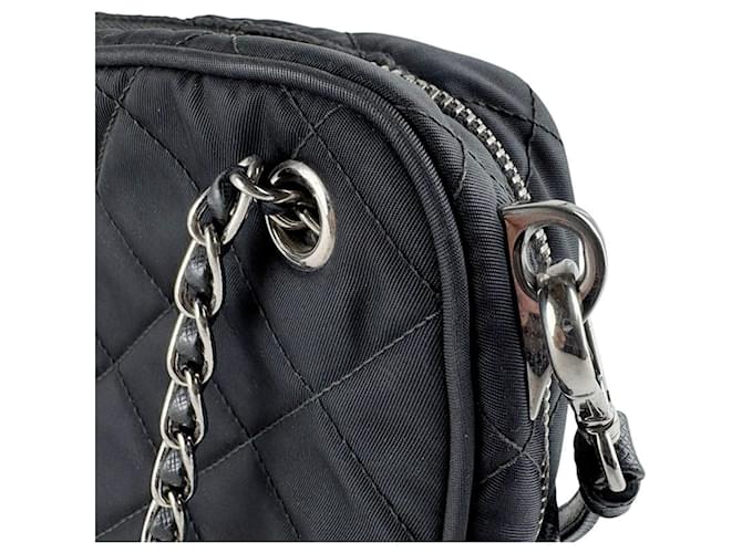 Borsa in nylon nero e pelle Prada - vista 5