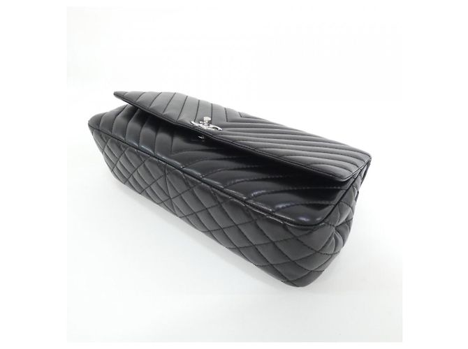 Borsa a tracolla Chanel in pelle di agnello nera Nero - vista 3