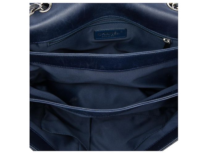 Chanel Blue Jumbo Quilted Patent 3 Compartment Flap Blu navy - vista 4