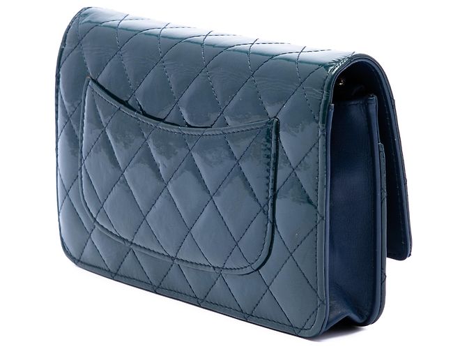 Wallet On Chain Portafoglio con catena Chanel Blue Quilted Patent Reissue 2.55 Blu navy - vista 2
