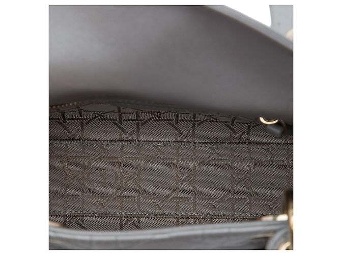 Lady Dior Mini aus Lammleder Cannage Grau Dior Braun - Ansicht 4