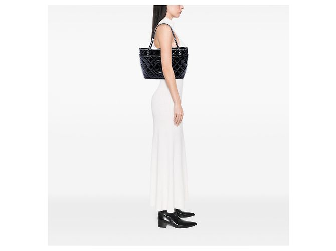 Chanel Black CC Quilted Patent Timeless Soft Tote Nero - vista 6